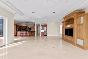 1737 Brightwaters Blvd NE, Saint Petersburg, FL 33704 - Photo 12