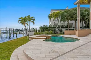 1737 Brightwaters Blvd NE, Saint Petersburg, FL 33704 - Photo 44