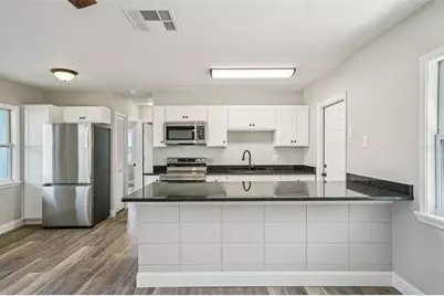 5428 Burlington Avenue N, Saint Petersburg, FL 33710 - Photo 12