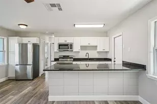 5428 Burlington Ave N, Saint Petersburg, FL 33710 - Photo 12