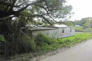 37736 Phelps Rd, Zephyrhills, FL 33541 - Photo 2