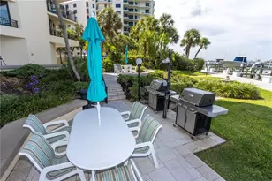 690 Island Way, Clearwater Beach, FL 33767 - Photo 38