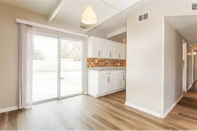 1332 Warrington Way, Tampa, FL 33619 - Photo 6