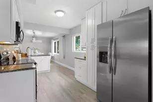 4300 Maple St NE, Saint Petersburg, FL 33703 - Photo 6
