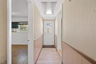 412 Berwick Ave, Temple Terrace, FL 33617 - Photo 28