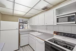 412 Berwick Ave, Temple Terrace, FL 33617 - Photo 32