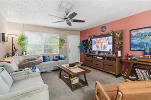 5690 59th Way N, Saint Petersburg, FL 33709 - Photo 2