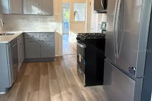 911 Hart St, Clearwater, FL 33755 - Photo 12