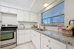 5150 10th Ave N, Saint Petersburg, FL 33710 - Photo 4