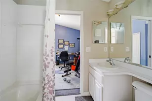 10426 Lucaya Dr, Tampa, FL 33647 - Photo 18