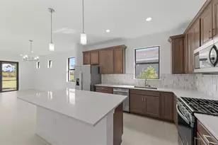 18917 Indian Rock Pl, Lakewood Ranch, FL 34211 - Photo 8