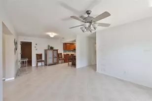 2035 Hampstead Cir, Sun City Center, FL 33573 - Photo 12