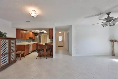 2035 Hampstead Circle, Sun City Center, FL 33573 - Photo 10