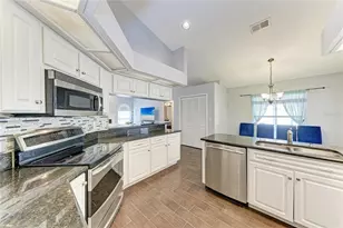 908 Wicketrun Dr, Brandon, FL 33510 - Photo 18