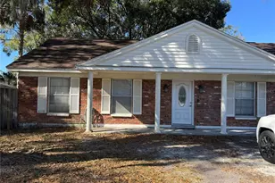 19910 Longleaf Dr, Lutz, FL 33548 - Photo 2