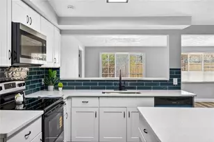 2924 Puma Dr, Holiday, FL 34690 - Photo 8