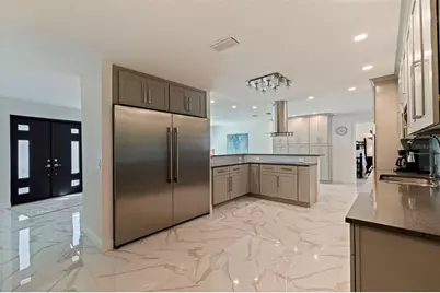 153 58th Avenue S, Saint Petersburg, FL 33705 - Photo 14