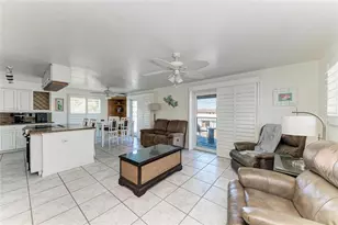 872 N Shore Dr, Anna Maria, FL 34216 - Photo 4