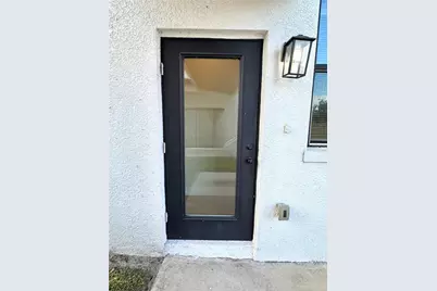 6910 Dartmouth Avenue N, Saint Petersburg, FL 33710 - Photo 26