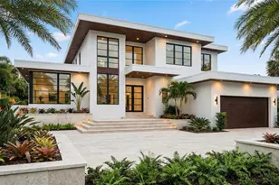 7821 3rd Ave S, Saint Petersburg, FL 33707 - Photo 1