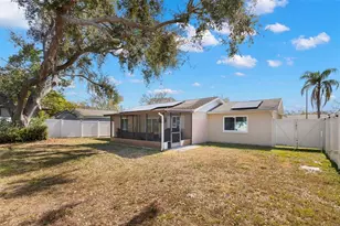9015 108th Ave, Seminole, FL 33777 - Photo 16