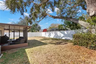 9015 108th Ave, Seminole, FL 33777 - Photo 18