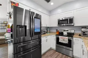 9015 108th Ave, Seminole, FL 33777 - Photo 12