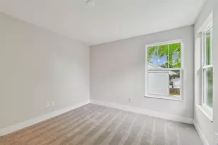 5663 Dartmouth Ave N, Saint Petersburg, FL 33710 - Photo 40
