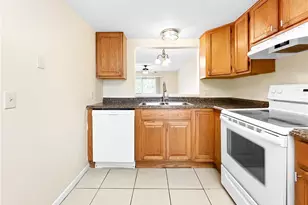 6336 Newtown Cir, Town N Country, FL 33615 - Photo 8