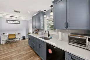 1841 Kay Dr, Largo, FL 33770 - Photo 14