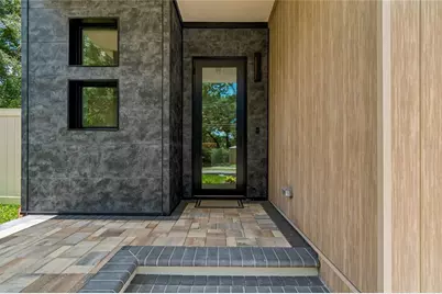 1305 Hilton Place, Tampa, FL 33604 - Photo 2