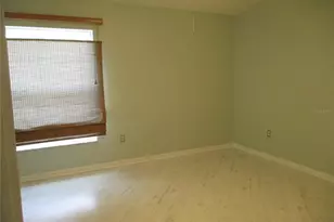 2405 Nantucket Glen Pl, Sun City Center, FL 33573 - Photo 12