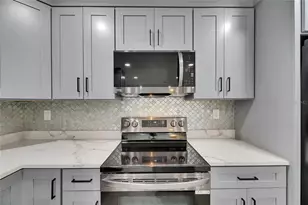 1025 Apollo Beach Blvd, Apollo Beach, FL 33572 - Photo 8