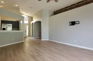 3414 Berry Blossom Ln, Plant City, FL 33567 - Photo 6