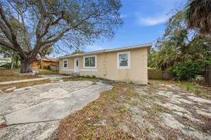 514 E Morgan St, Tarpon Springs, FL 34689 - Photo 2