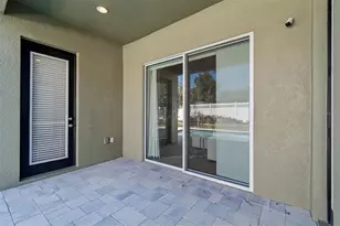 32613 Summerglade Dr, Wesley Chapel, FL 33545 - Photo 30