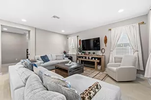 31795 Asbury Ave, Wesley Chapel, FL 33545 - Photo 6