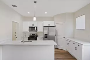 4208 N Manhattan Ave, Tampa, FL 33614 - Photo 6