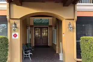 13941 Clubhouse Dr, Tampa, FL 33618 - Photo 4