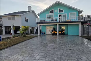 17706 1st St E, Redington Shores, FL 33708 - Photo 1