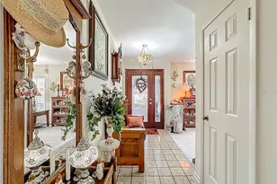 1822 Laurel Oak Dr, Valrico, FL 33596 - Photo 8