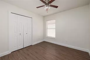 1712 Erin Brooke Dr, Valrico, FL 33594 - Photo 32
