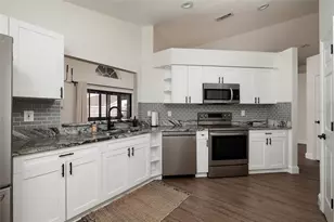 1712 Erin Brooke Dr, Valrico, FL 33594 - Photo 22