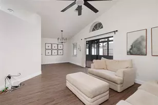 1712 Erin Brooke Dr, Valrico, FL 33594 - Photo 18