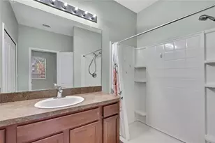 651 Breezeway Ct, Brandon, FL 33511 - Photo 16