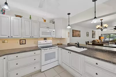 12300 Vonn Road #2204, Largo, FL 33774 - Photo 6