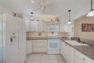 12300 Vonn Rd, Largo, FL 33774 - Photo 4