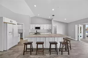 6332 Flamingo Dr, Apollo Beach, FL 33572 - Photo 8