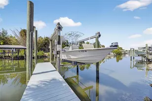 6332 Flamingo Dr, Apollo Beach, FL 33572 - Photo 6