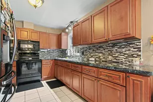 1901 Winchester Rd N, Saint Petersburg, FL 33710 - Photo 10